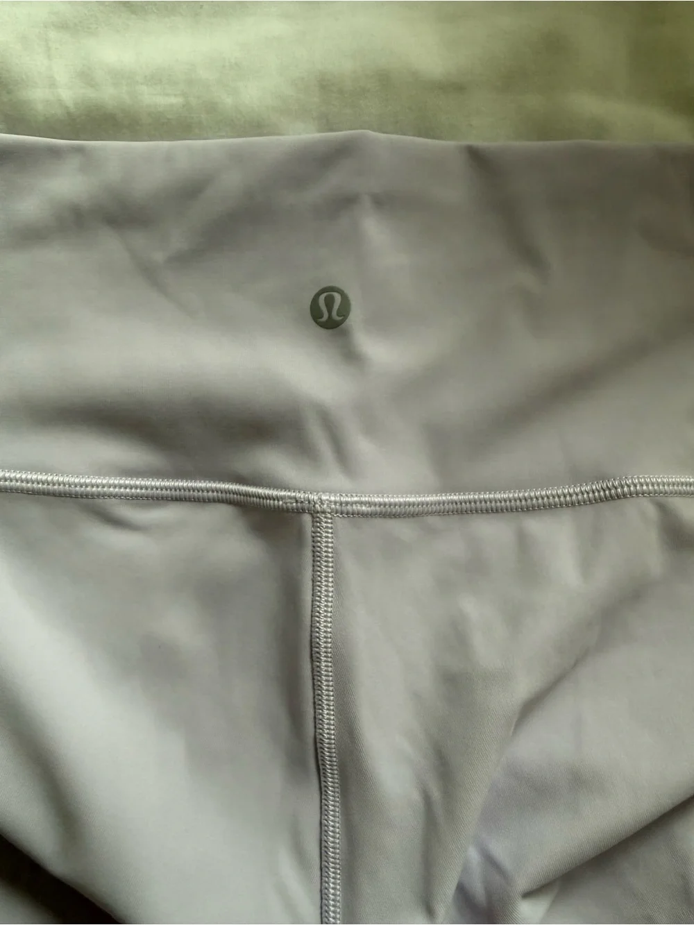 lululemon High-Rise Leggings LAVENDER color size 4 - Picture 1 of 5